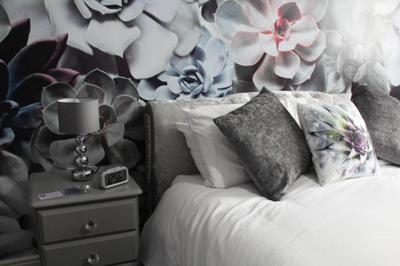 แบล็กสมิธ บูติก บีแอนด์บี Bed & Breakfast โรบินฮูดส์เบย์ ภายนอก รูปภาพ