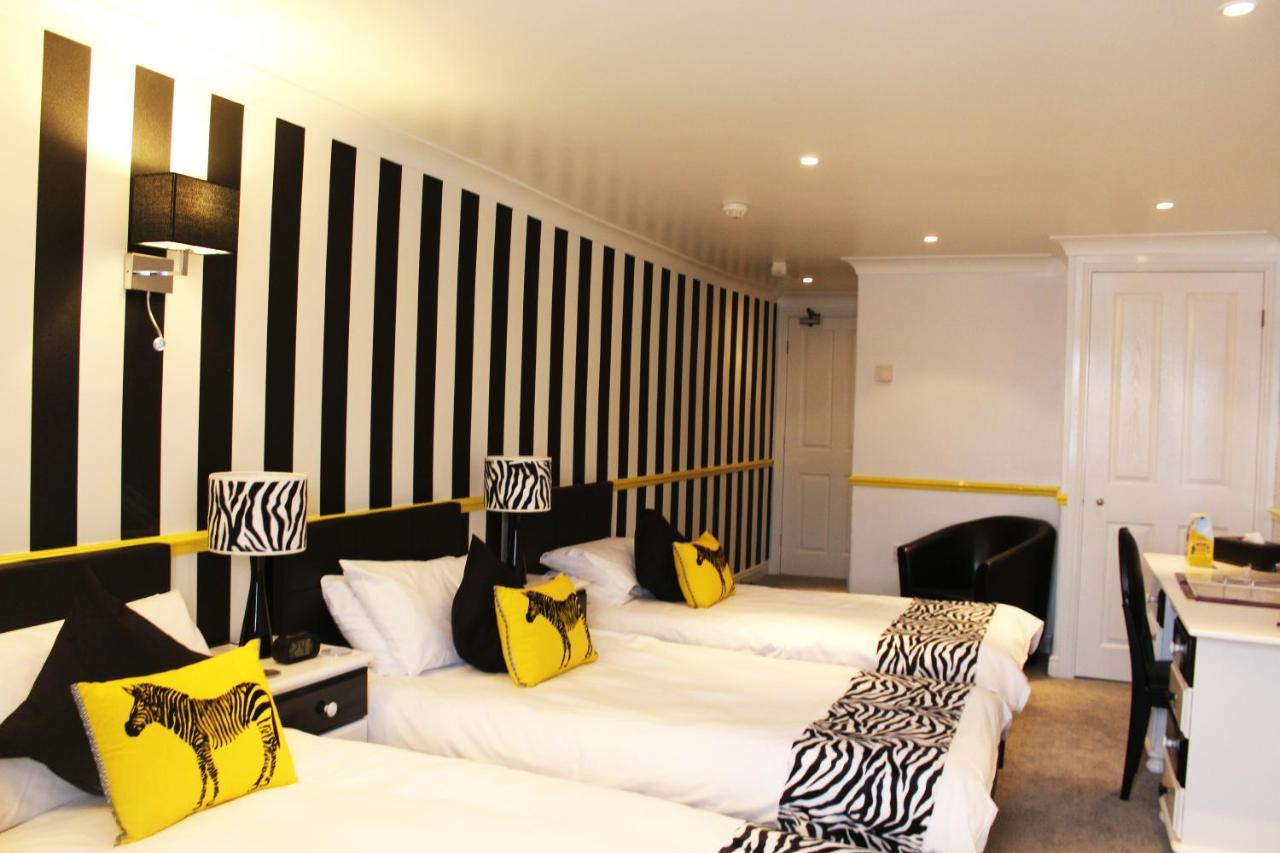 แบล็กสมิธ บูติก บีแอนด์บี Bed & Breakfast โรบินฮูดส์เบย์ ภายนอก รูปภาพ